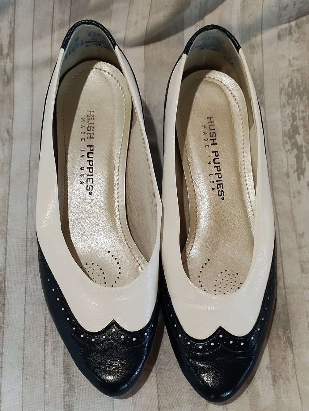 Hush Puppies Navy and White Two-Tone Pointed Toe Flats, Size 7.5M